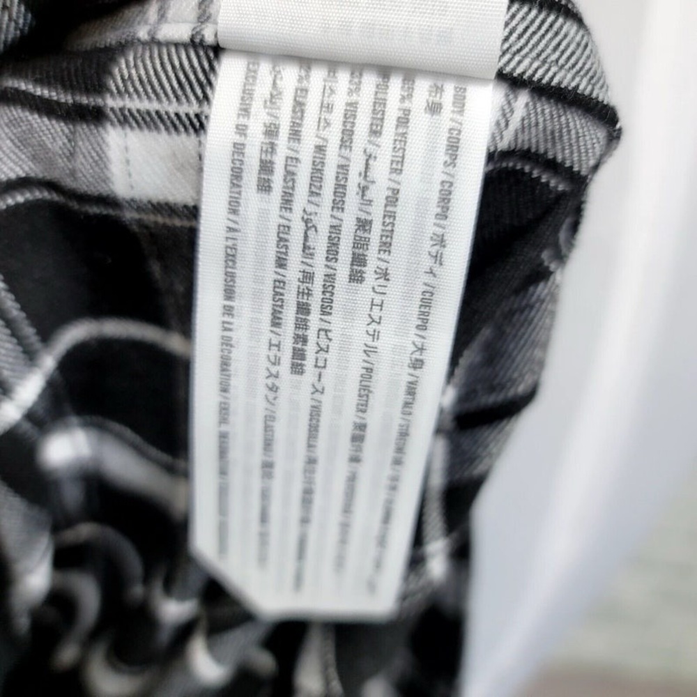 Hollister Black and White Plaid Mini Skirt - Picture 5 of 10